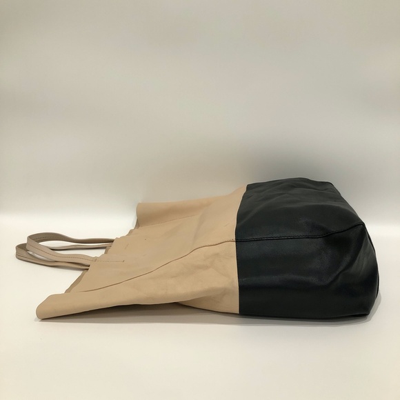 CELINE Lambskin Vertical Bi-Cabas Beige Black tote bag - Picture 4 of 14